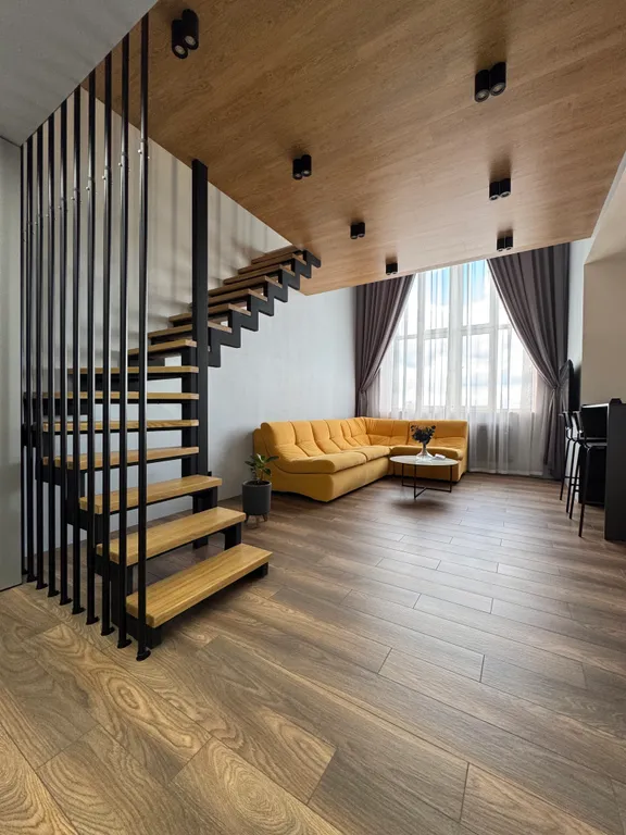 Квартира Стильная двухуровневая студия с захватывающим видом на город — аренда посуточно в Кострома