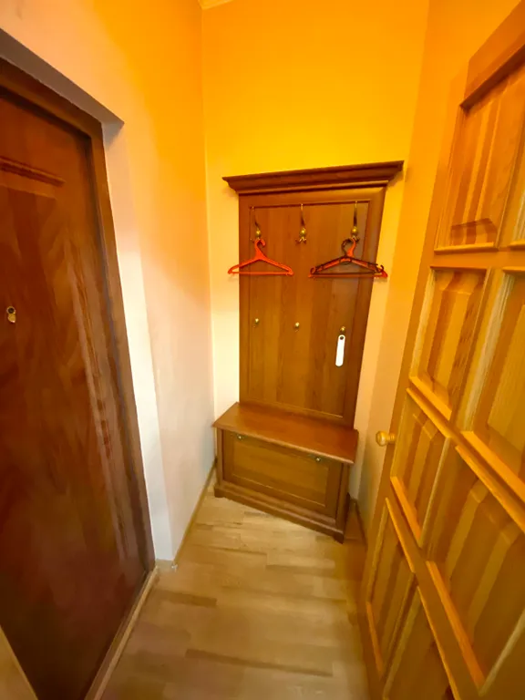 Этаж в доме со своим двором близко к морю