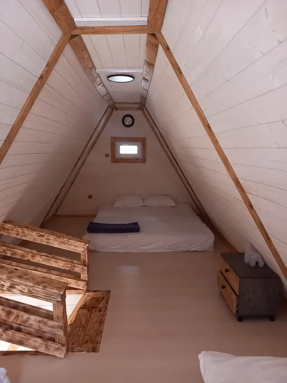 Shale (отдых в горах)