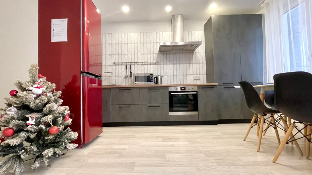 Квартира с дизайнерским ремонтом и кондиционером в центре города