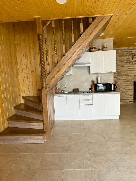 Баня на дровах на берегу озера