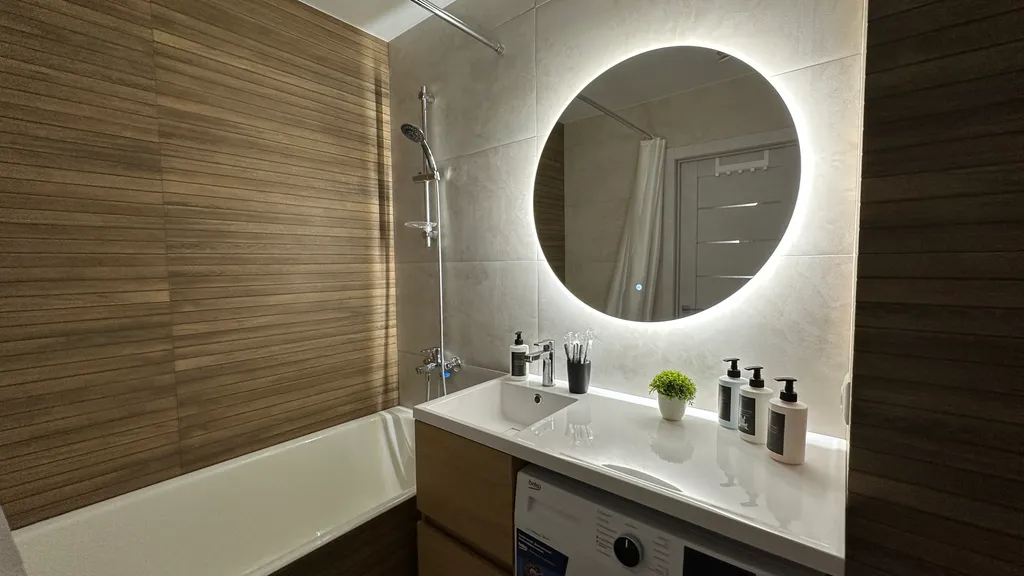 Яркий просторный апартамент около ЖД вокзала