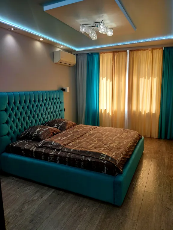 Квартира у моста