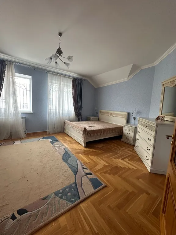 Гостиный уютный дом