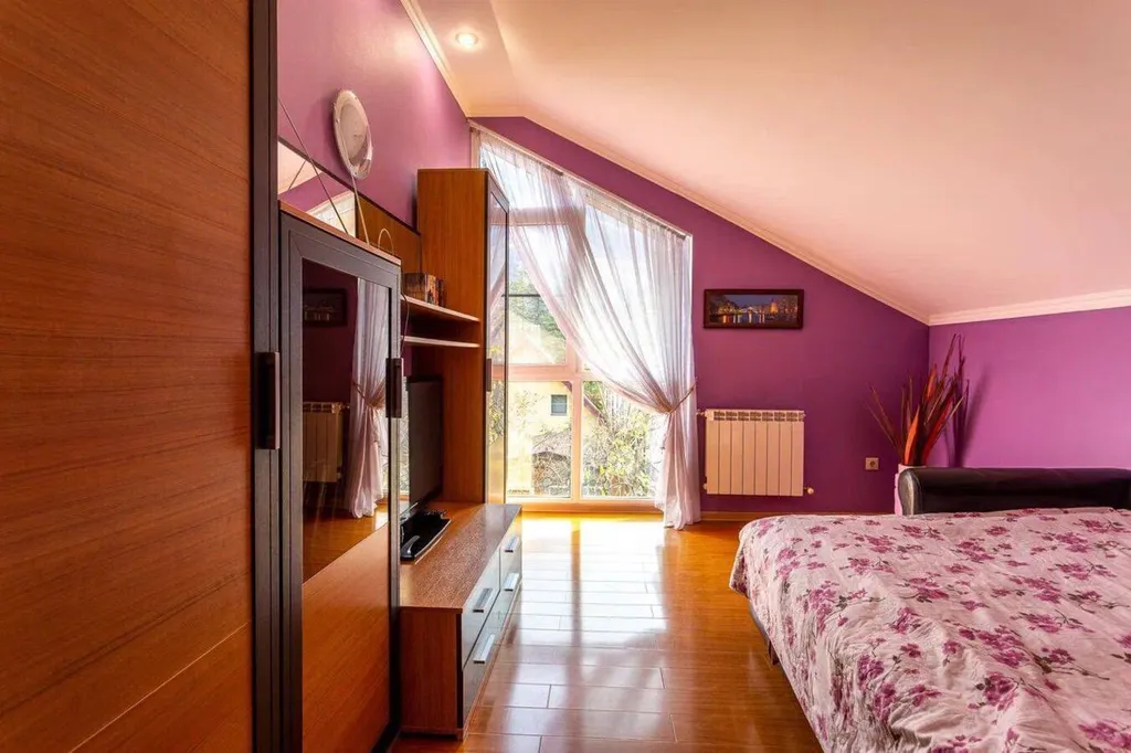 Двухэтажный дом на Турчинского