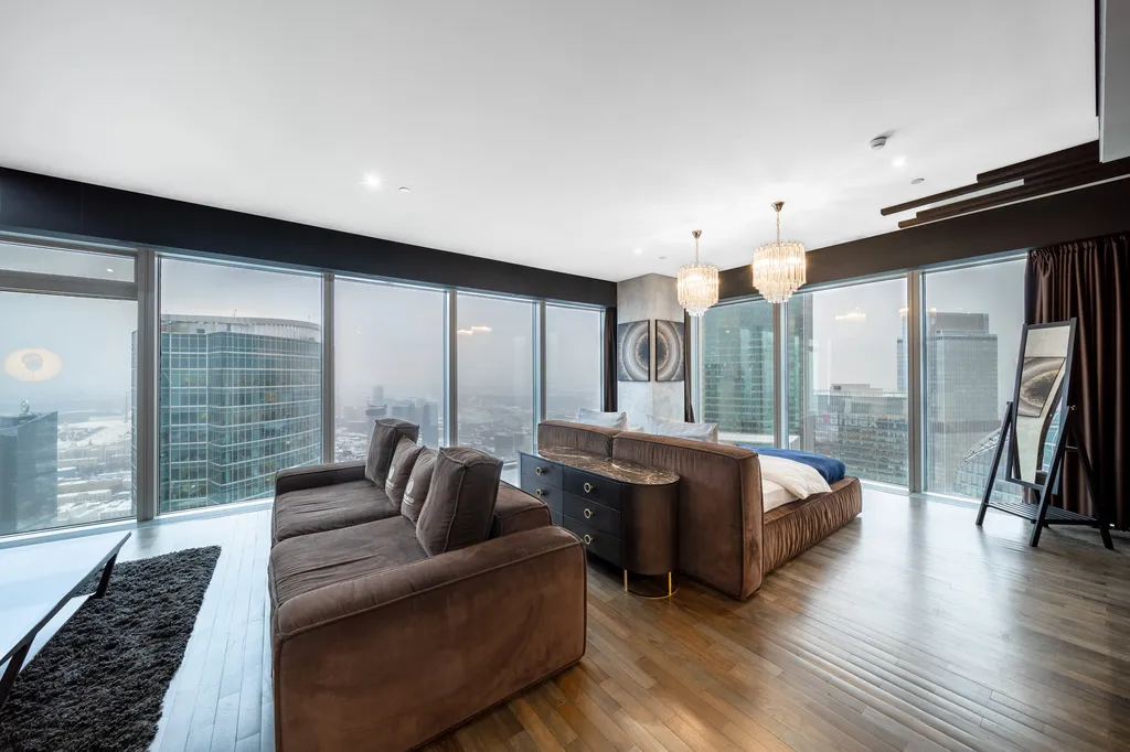 Deluxe jacuzzi 64 floor