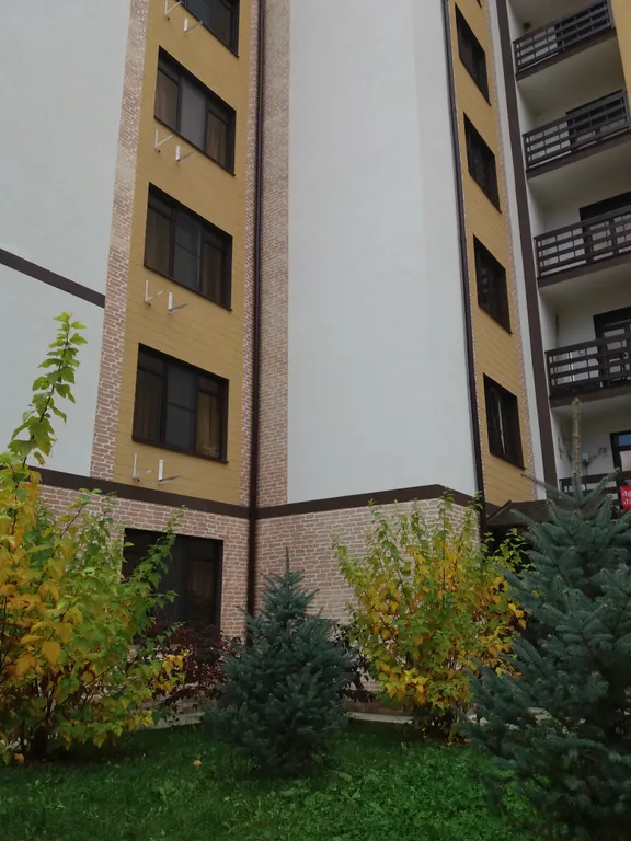 Прекрасная квартира с апельсиновым настроением