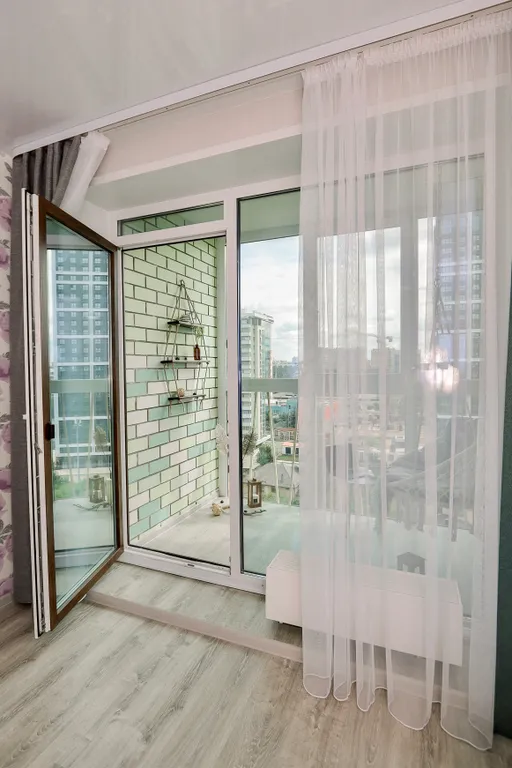 Очаровательная евродвушка с панорамным балконом