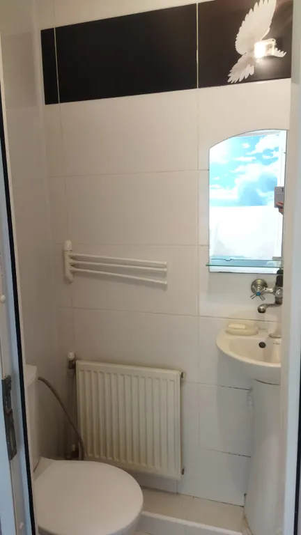 Дом с уютным двориком в тихом районе