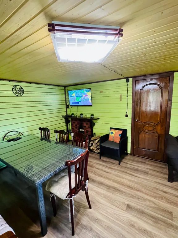 Дом в деревне с баней на дровах