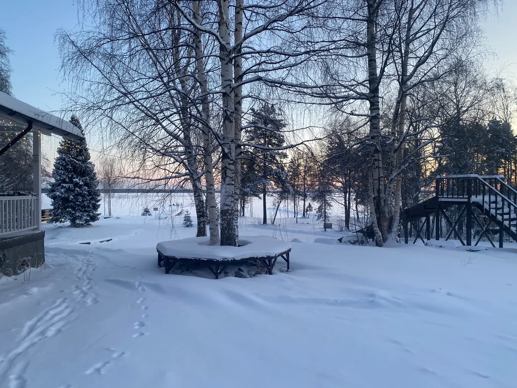 Коттедж в Карелии с сауной и видом на озеро