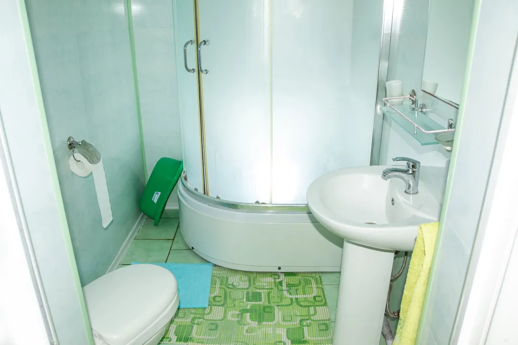 Семейные апартаменты с отдельным уютным двориком