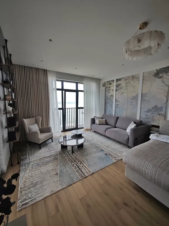 Скалистый берег с панорамным видом на море