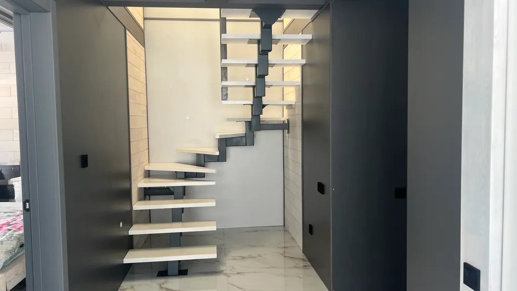 Альпис резидент