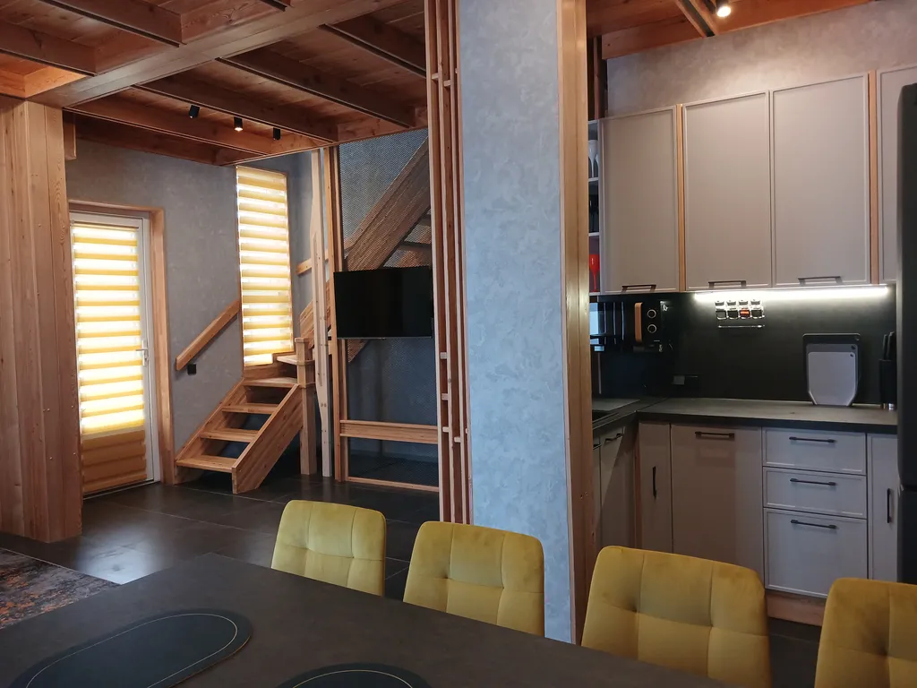 Дом с бассейном