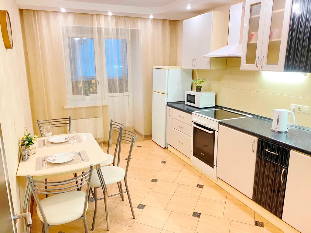 Уютная квартира рядом с футбольным манежем — аренда посуточно в Тамбов