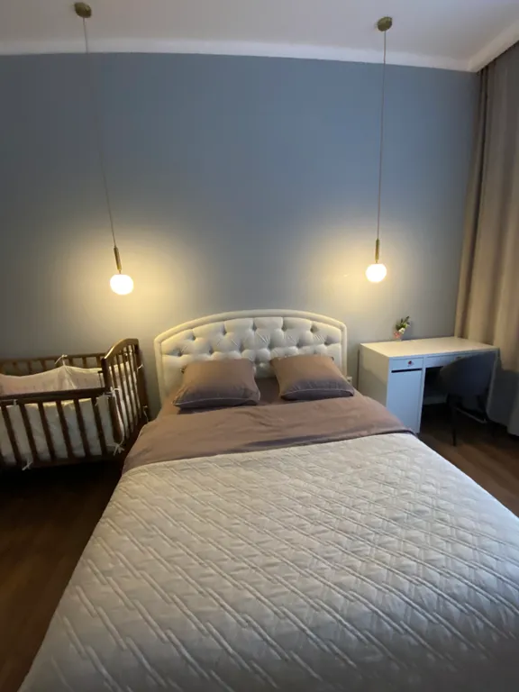 Комфортная квартира с высокими потолками около Корстона