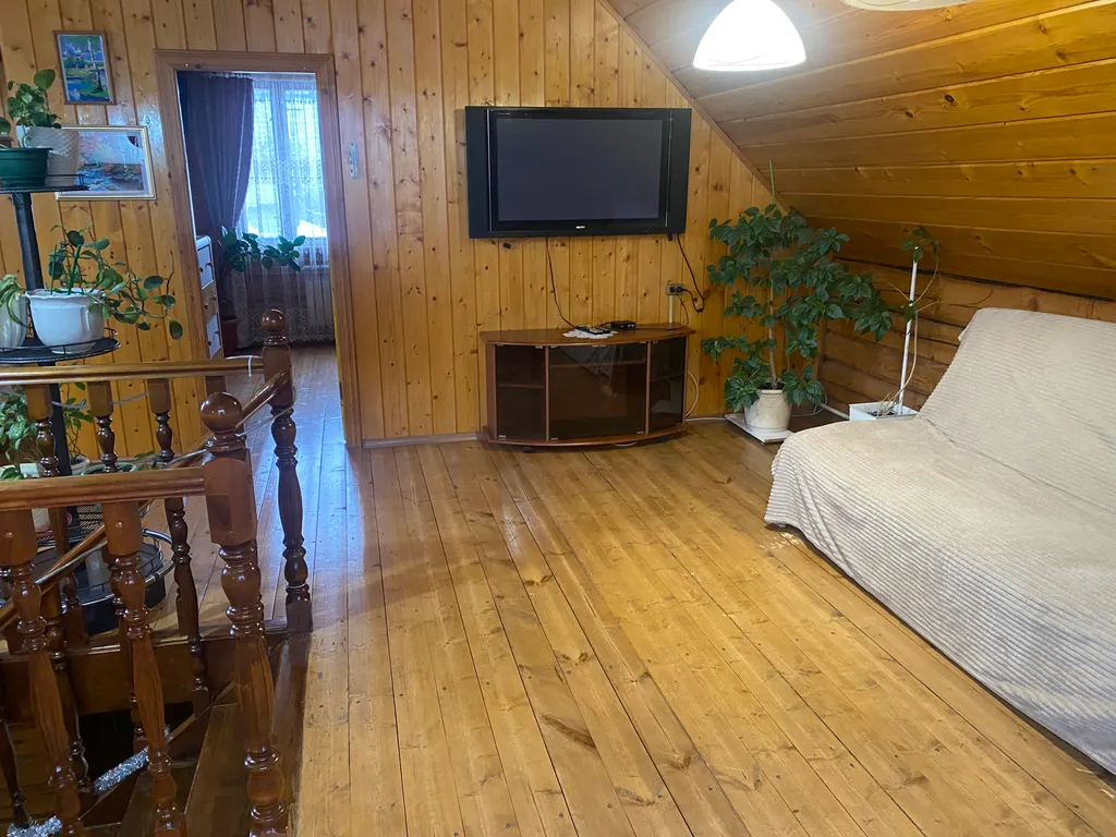 Коттедж Дом бревенчатый с баней — Москва