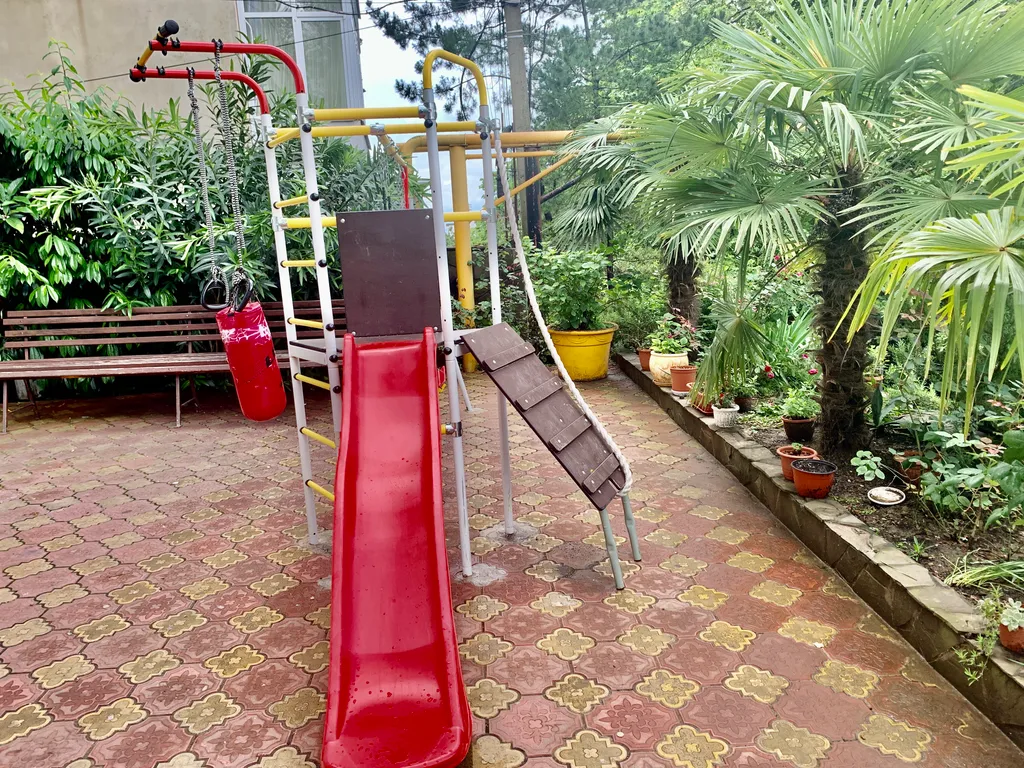 Большая квартира возле моря и бассейна