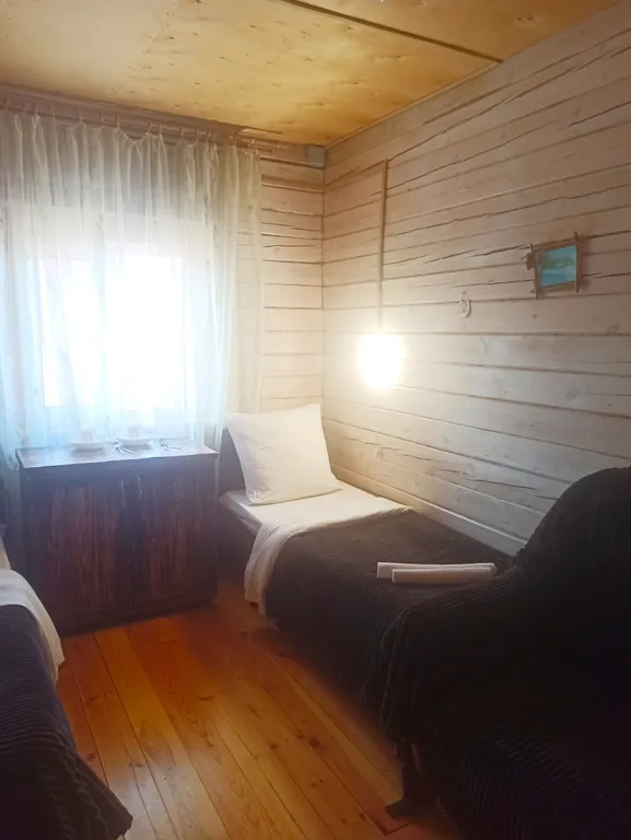 Комната с диваном