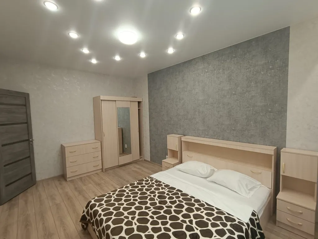 Loft-Корней, Нейро, Кристалл квартира