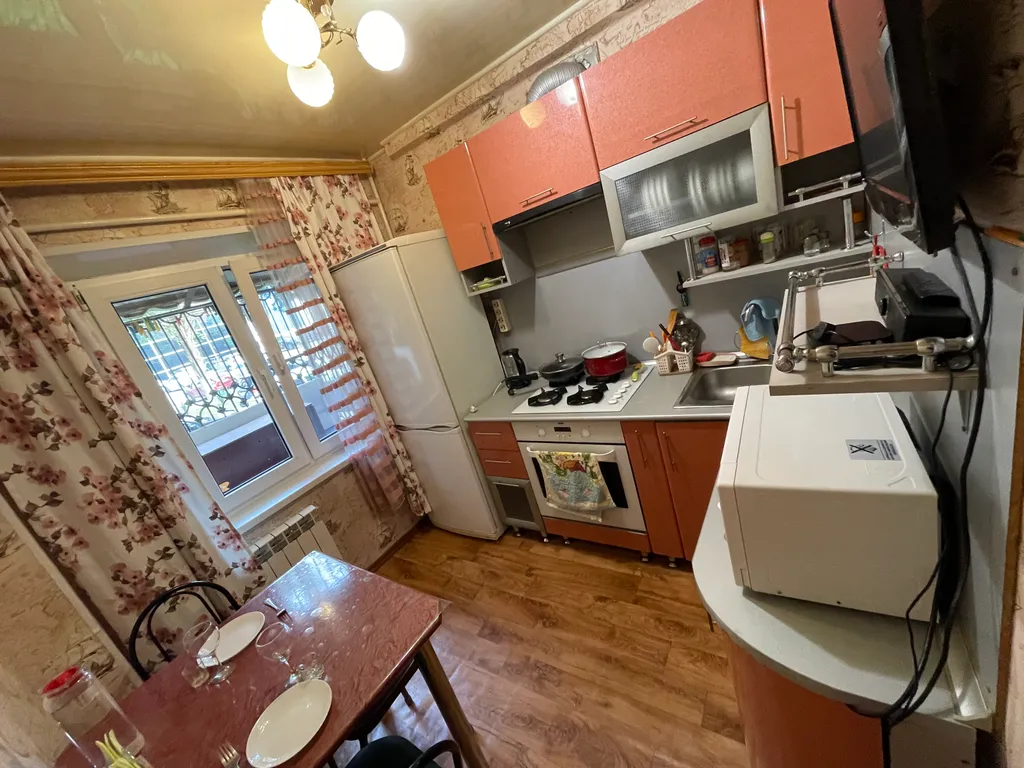 Квартира на 4 человека, в центре Адлера, 7 минут к морю