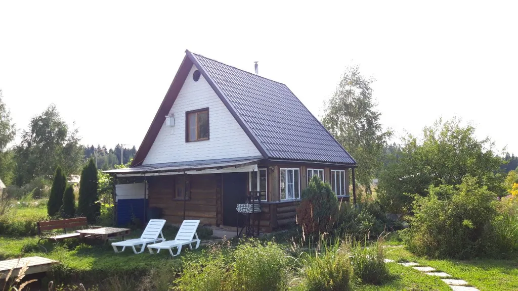 Дом-баня у озера