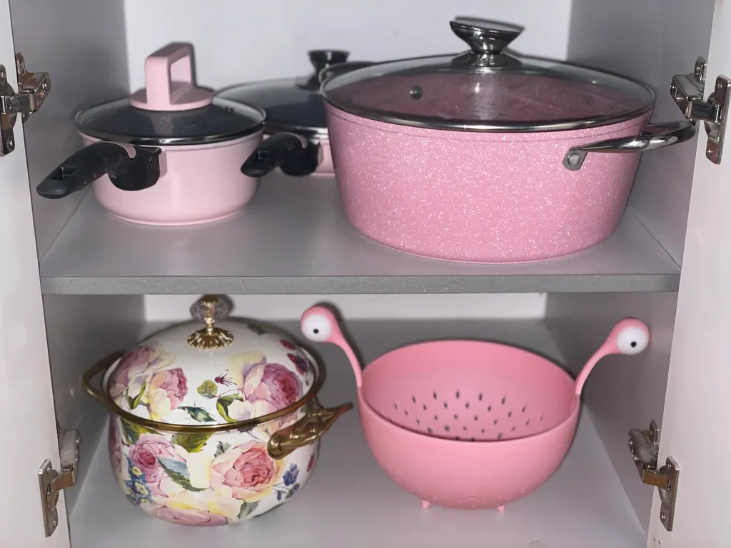 Апартамент Алиса 18+