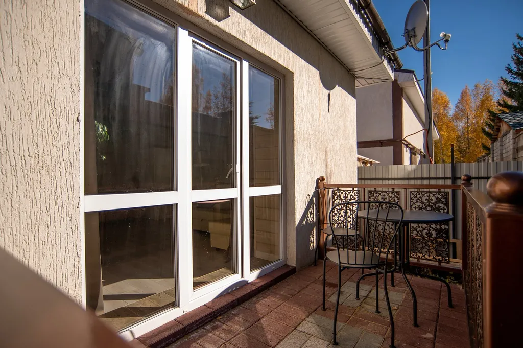 Бунгало с мангалом на Зеленой поляне