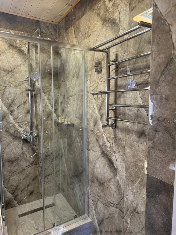 Коттедж Домик с панорамными окнами — Архыз