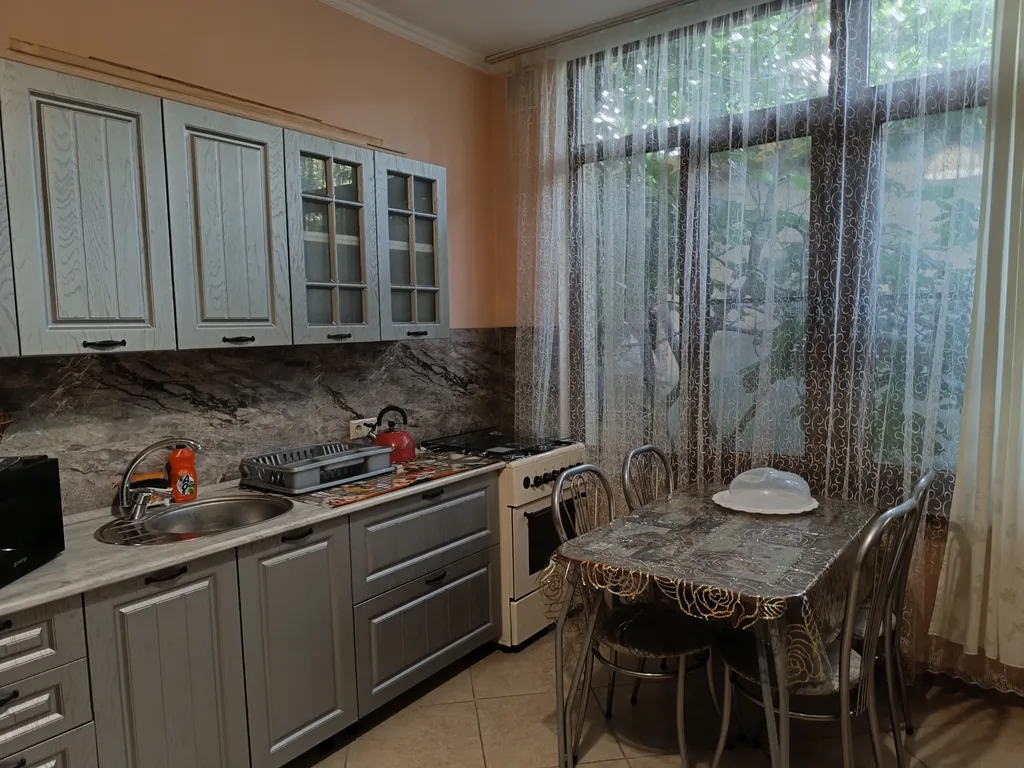 Коттедж Дом утопающий в зелени и очень уютный — Геленджик