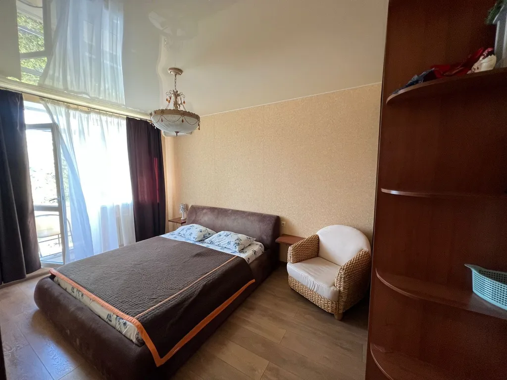 Квартира 4-комнатная Квартира — Геленджик