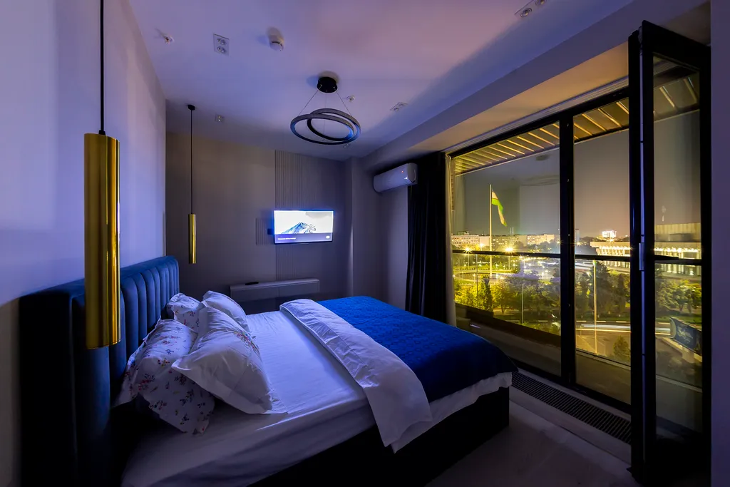 Современная и уютная квартира в NRG U Tower