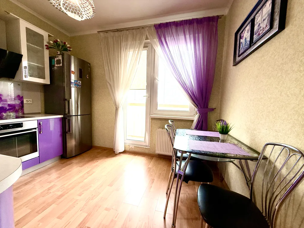 Двухкомнатная квартира фиалка, для семей и командировочных