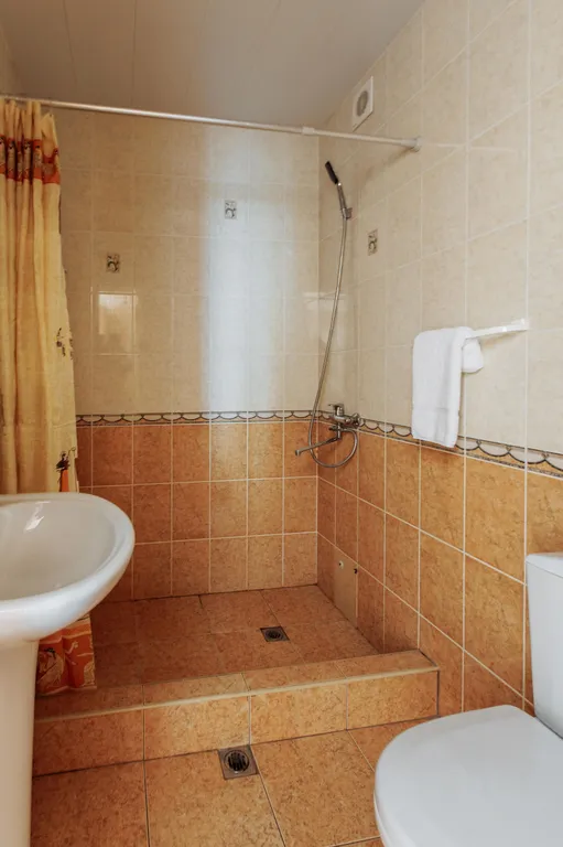 Трёхместный номер Комфорт с балконом