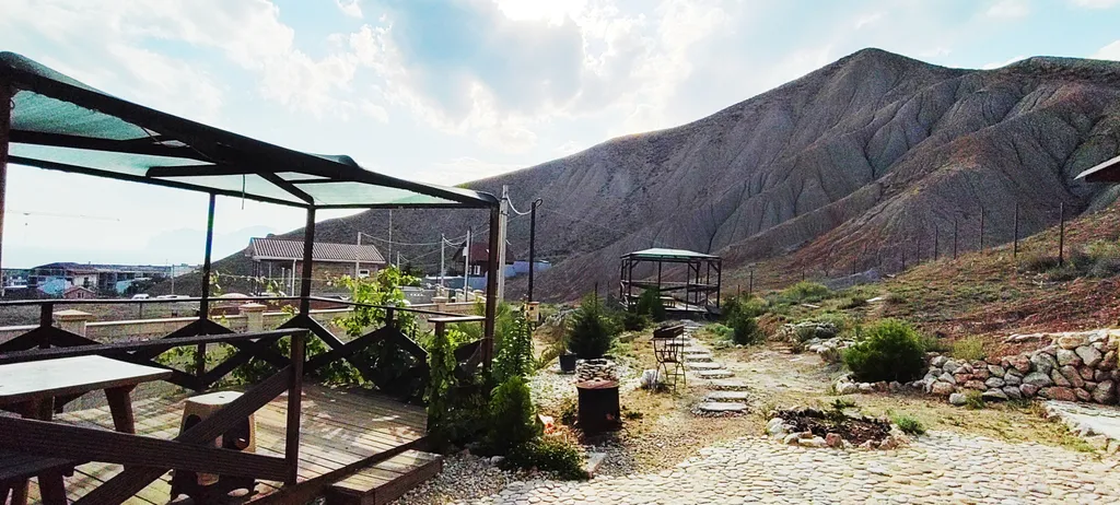 Апартаменты у моря с большой террасой, панорамным видом на море и горы