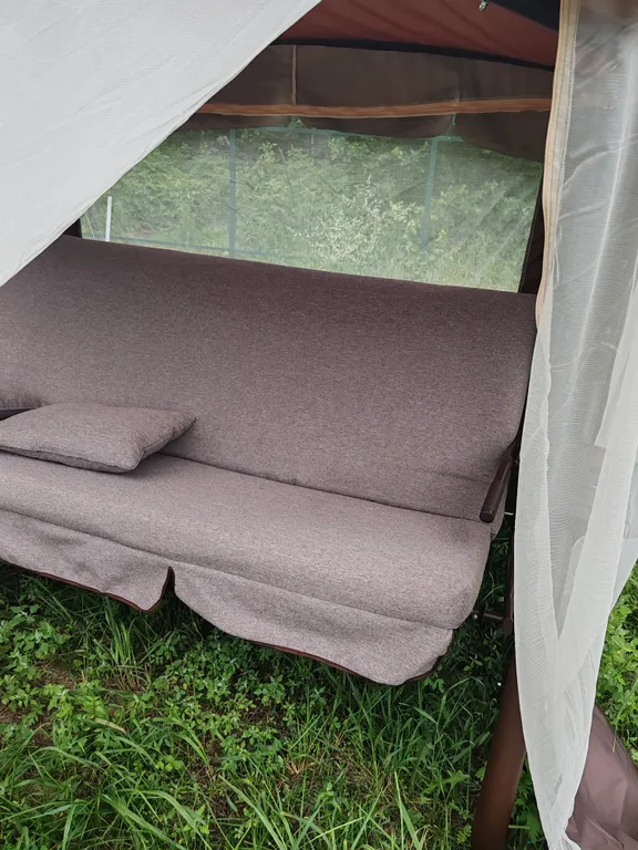 Дом у слияния рек, рядом с историей