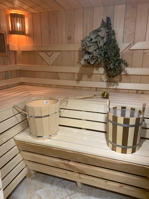 Дом в окружении леса