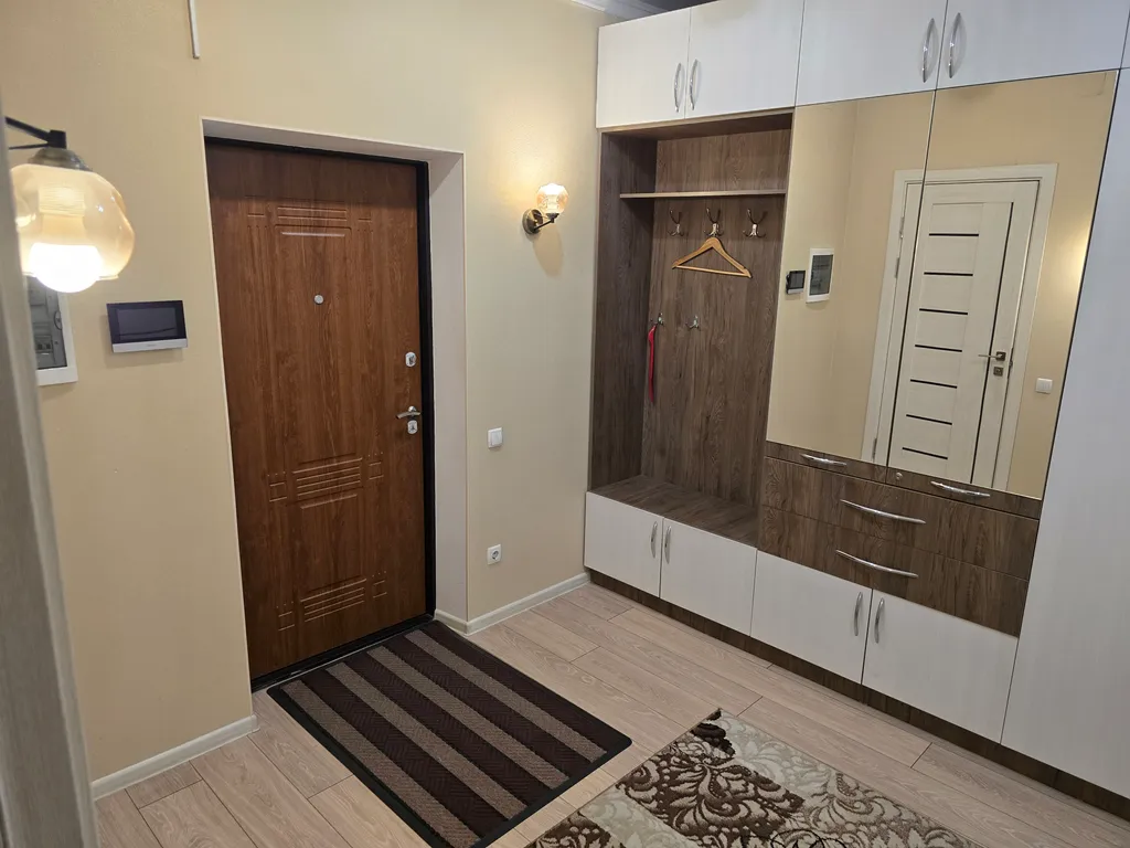 Уютная квартира в центре Бишкека, вид на горы и центр