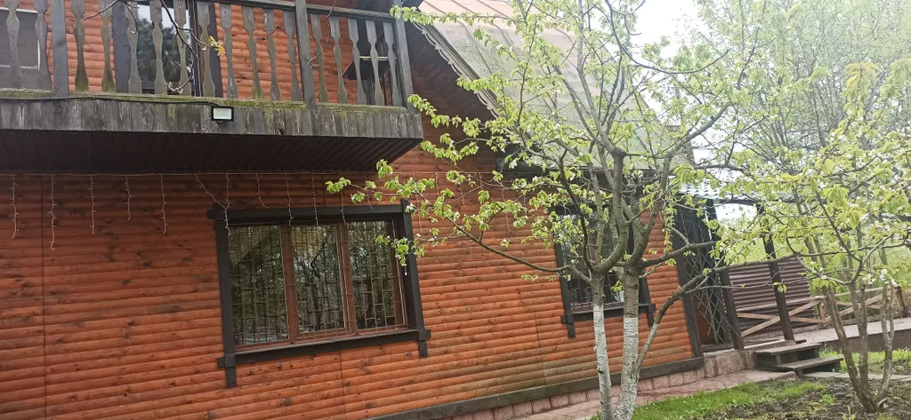 Дом с сауной, мангалом, три спальни, закрытая парковка.
 Новый год