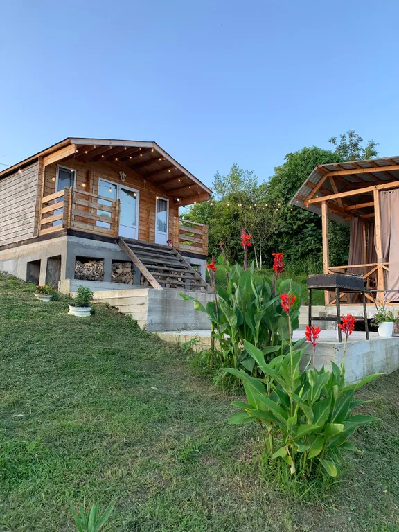 Уютный дом с видом на горы