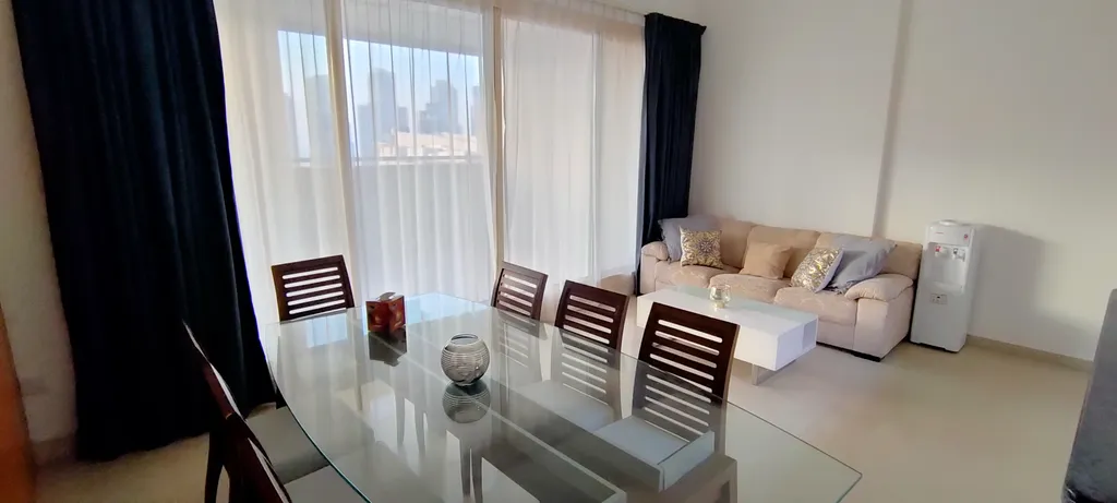 Апартамент с 2 спальнями и прекрасным видом на Марину