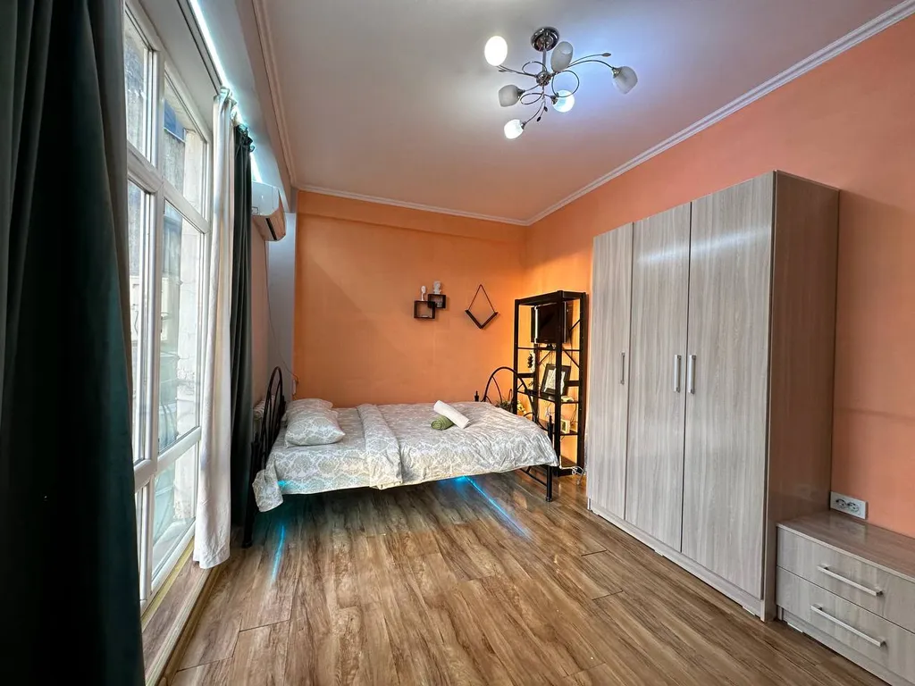 Уютная квартира возле ТЦ ГУМ и ЦУМ