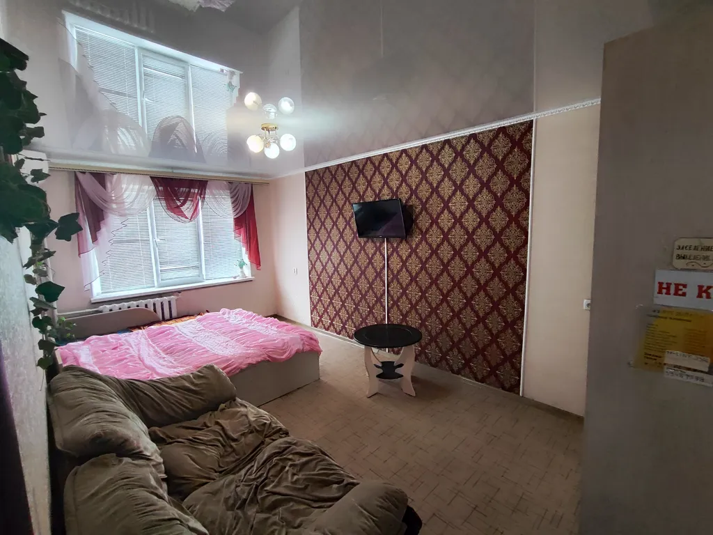 Квартира Однокомнатная в центре. Заселение с 08:00 до 22:00 — аренда посуточно в Керчь