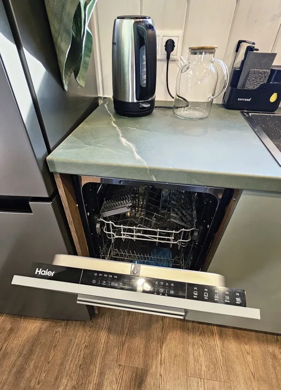 Далеко и надолго