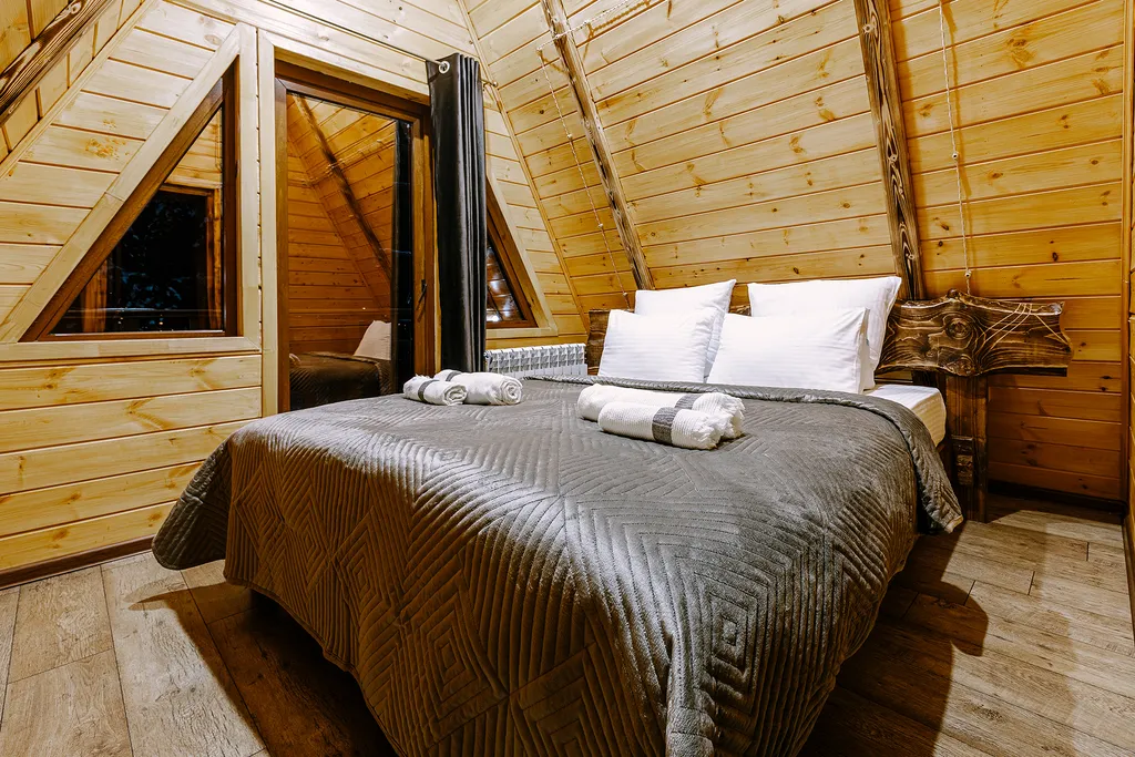 Просторный коттедж в лесу