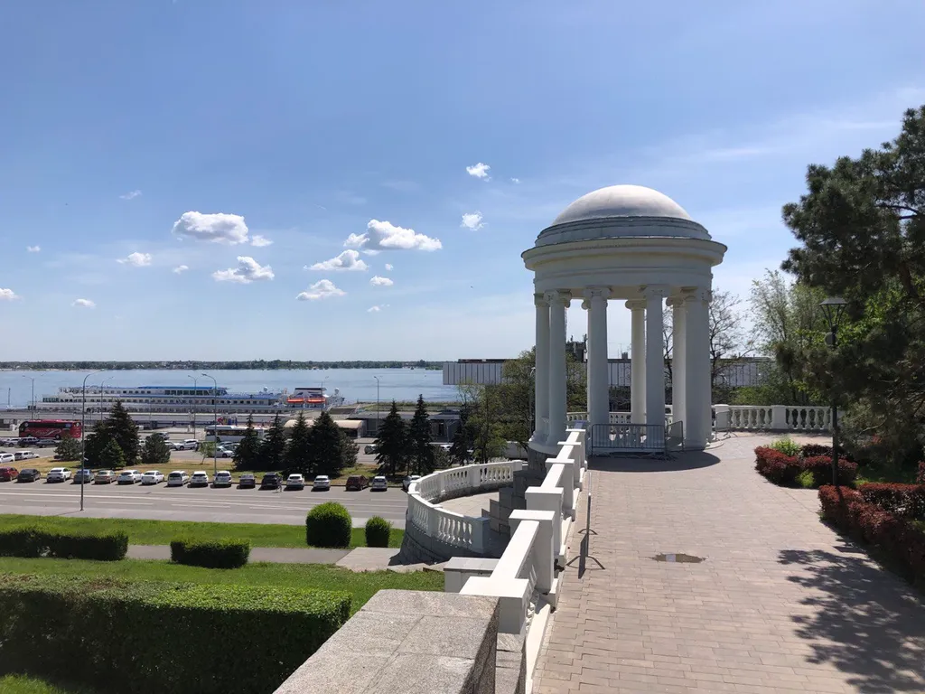 Квартира Квартира Апартамент с джакузи у музея Машкова в центре — Волгоград