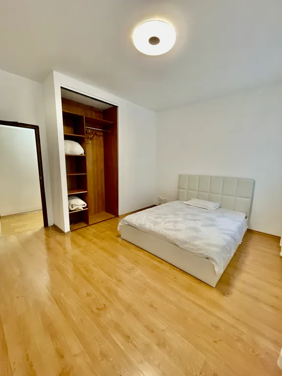 Набережная корааблики дом книги