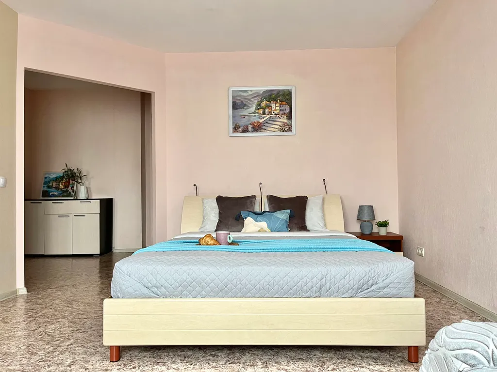 Квартира Уютная, просторная, светлая однокомнатная квартира — Красноярск