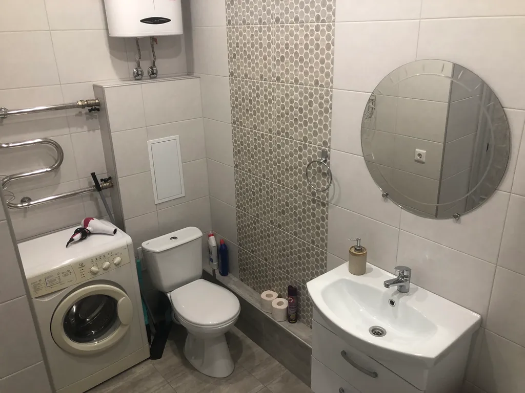 Студия возле ашана и ленты